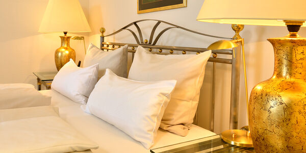 Detailaufnahme des Bettes in der Suite des 4 Sterne Hotels Bad Gögging